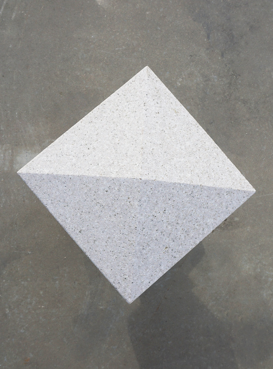 Komichi Ishidoro, Stenen Lantaarn - YO01020035