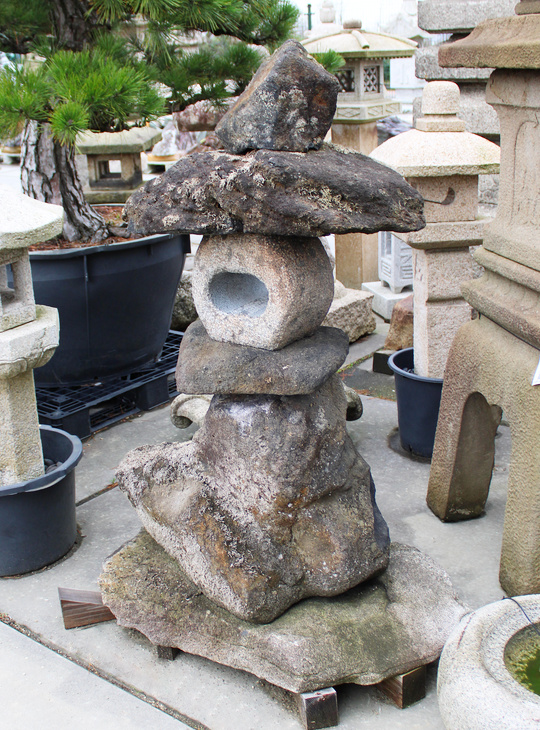 Kuroboku Yamadoro, Japanse Stenen Lantaarn - YO01010576