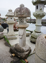 Koop Momoyama Gata Ishidoro, Japanse Stenen Lantaarn te koop - YO01010365