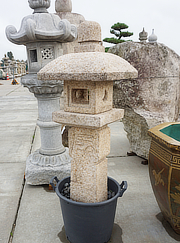 Koop Oribe Gata Ishidoro, Japanse Stenen Lantaarn te koop - YO01010339