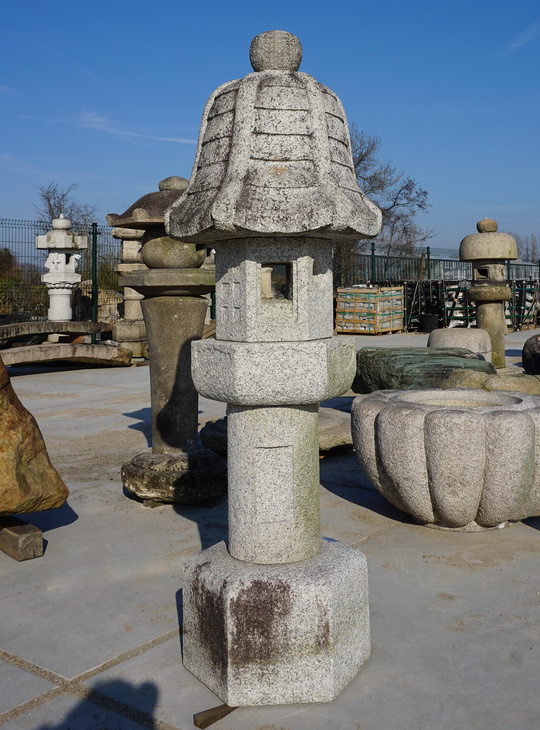 Renge-ji Gata Ishidōrō, Japanse Stenen Lantaarn - YO01010251
