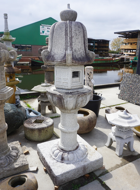 Rikyu Gata Ishidoro, Japanse Stenen Lantaarn - YO01010547