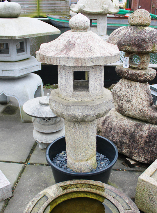 Rokkaku Ikekomi Ishidoro, Japanse Stenen Lantaarn - YO01010595