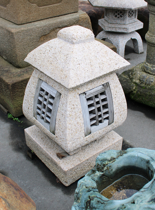 Tenkachaya Gata Ishidoro, Japanse Stenen Lantaarn - YO01010580
