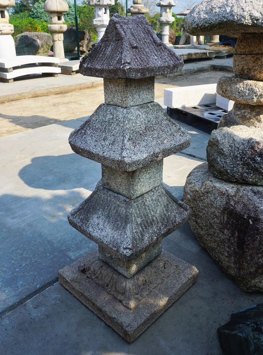 Sanju Sekito, Japanese Stone Pagoda - YO02010023