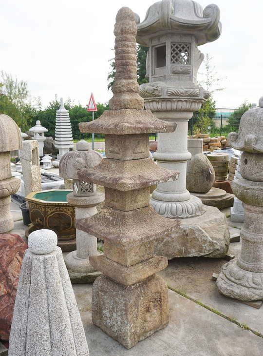 Shihobutsu Sanju Sekito, Japanese Stone Pagoda - YO02010016