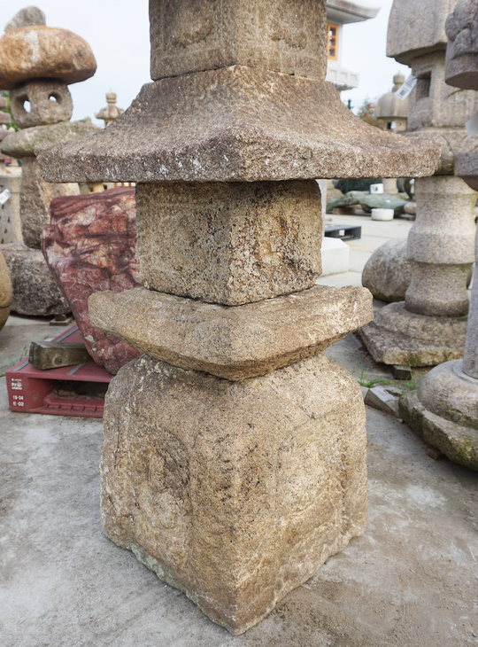 Shihobutsu Sanju Sekito, Japanese Stone Pagoda - YO02010016