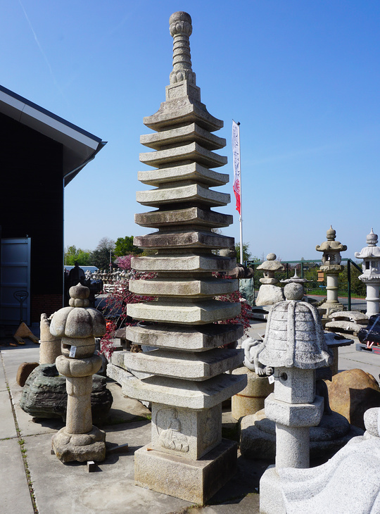 Koop Jusanju Sekito, Japanse Stenen Pagode te koop - YO02010029