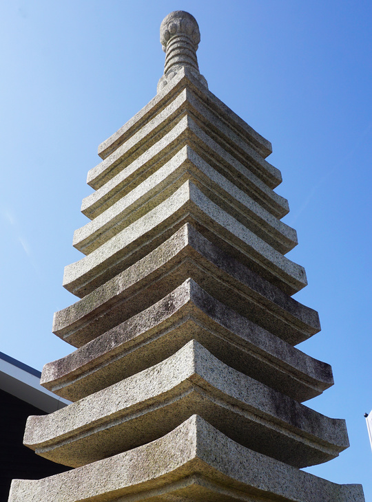 Jusanju Sekito, Japanse Stenen Pagode - YO02010029