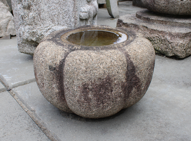 Kiku Chozubachi, Japanese Tsukubai Water Basin - YO03010393