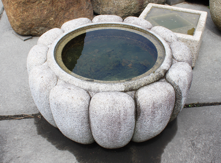 Kiku Chozubachi, Japanese Tsukubai Water Basin - YO03010406