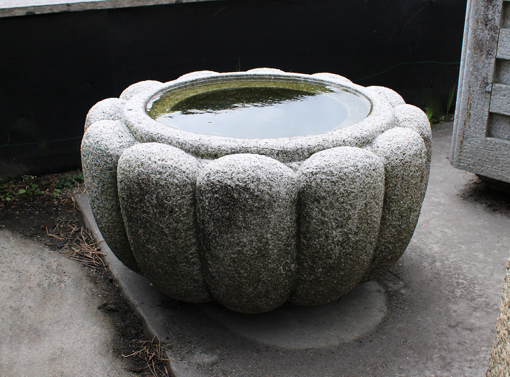 Kiku Chozubachi, Japanese Tsukubai Water Basin - YO03010409