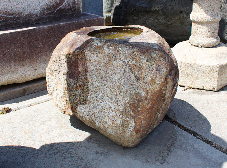 Kurama Shizen-seki Chozubachi, Japanese Tsukubai Water Basin - YO03010344