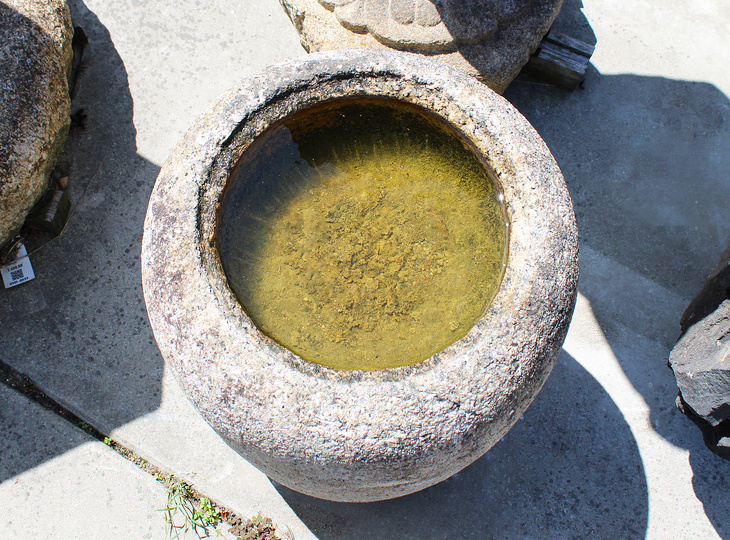 Natsume Chozubachi, Japanese Tsukubai Water Basin - YO03010334