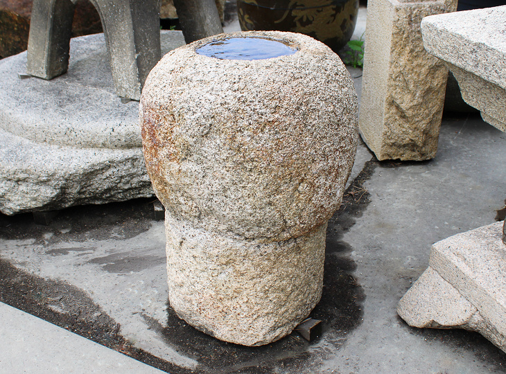Tate-ishi Chozubachi, Japanese Tsukubai Water Basin - YO03010376