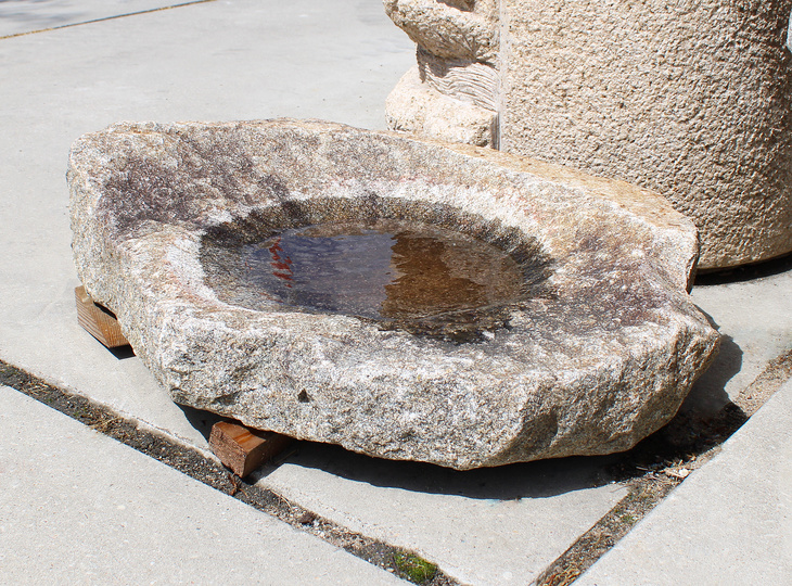 Buy Tennenzubachi Chozubachi, Japanese Tsukubai Water Basin for sale - YO03010343