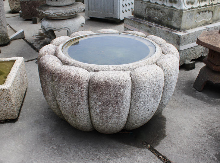 Kiku Chozubachi, Japanse Tsukubai Waterornament - YO03010406