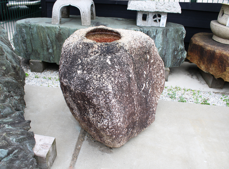 Komono Shizen-seki Chozubachi, Japanse Tsukubai Waterornament - YO03010382