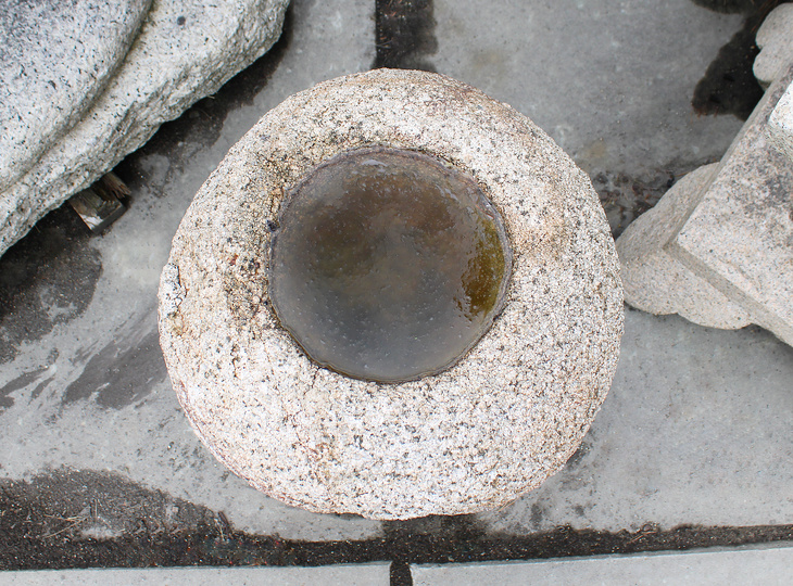 Tate-ishi Chozubachi, Japanse Tsukubai Waterornament - YO03010376