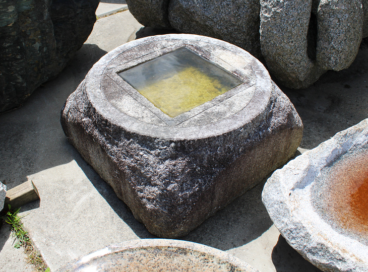 Zenigata Chozubachi, Japanse Tsukubai Waterornament - YO03010340