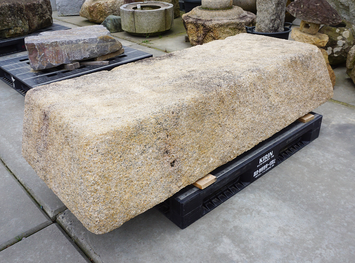 Buy Hirukawa Kutsunugi-ishi, Japanese Stepping Stone for sale - YO05010136