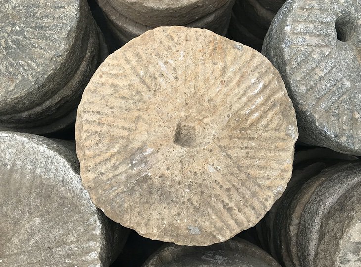 Ishiusu, Antique Milling Stones, Small - YO05020008