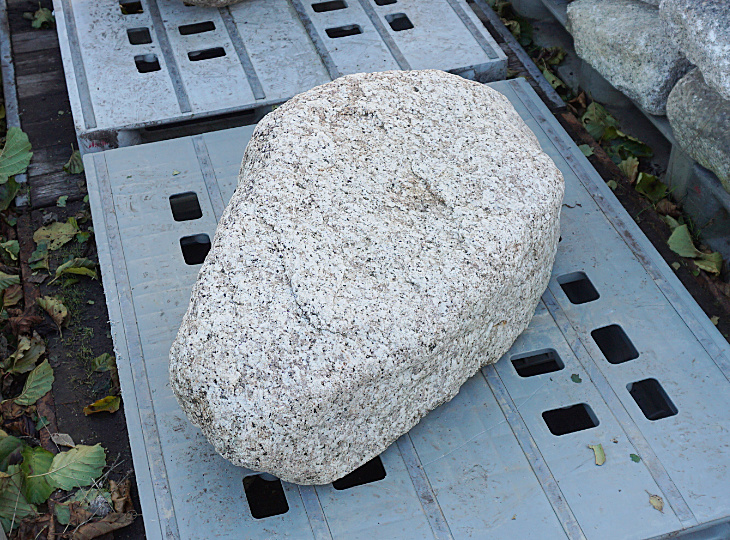 Komono Kutsunugi-ishi, Japanese Stepping Stone - YO05010001