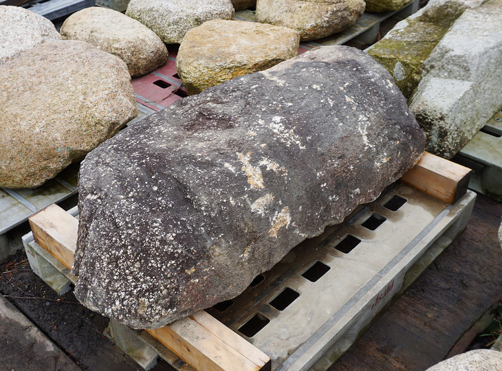 Komono Kutsunugi-ishi, Japanese Stepping Stone - YO05010114