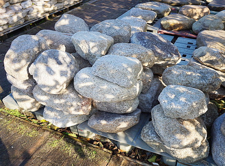 Komono Tobi-ishi, Japanese Stepping Stones, Large - YO05010081
