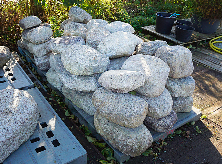 Komono Tobi-ishi, Japanese Stepping Stones, Small - YO05010082