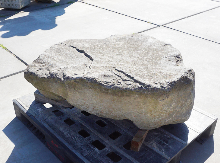 Kutsunugi-ishi, Large European Stepping Stone - YO05020025