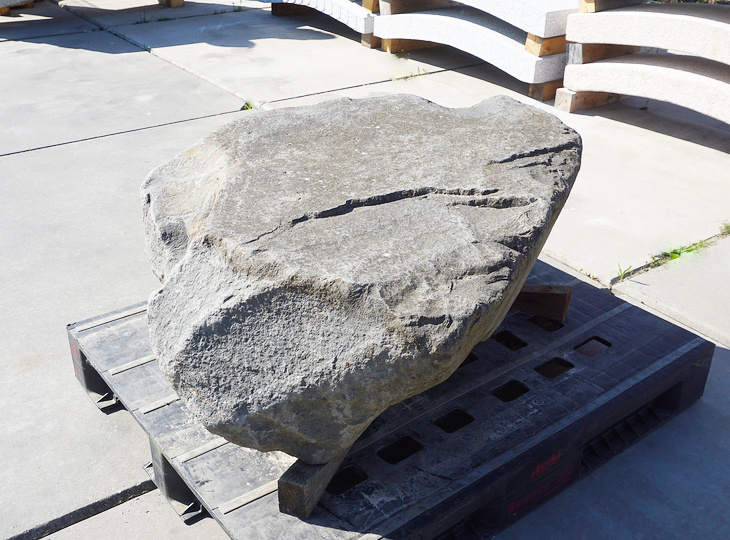 Kutsunugi-ishi, Large European Stepping Stone - YO05020025
