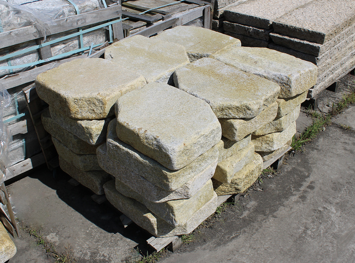 Sabimikage Tobi-ishi, Granite Stepping Stones, Small - YO05020026