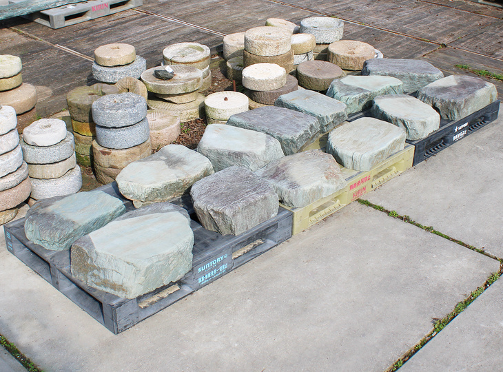 Shikoku Tobi-ishi, Japanese Stepping Stones - YO05010173