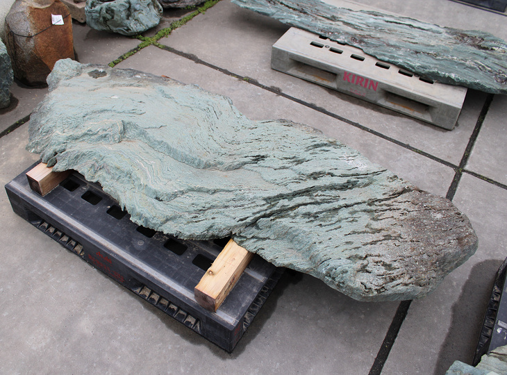 Shikoku Kutsunugi-ishi, Japanse Stapsteen - YO05010158