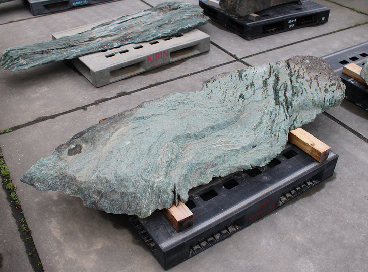 Shikoku Kutsunugi-ishi, Japanse Stapsteen - YO05010158