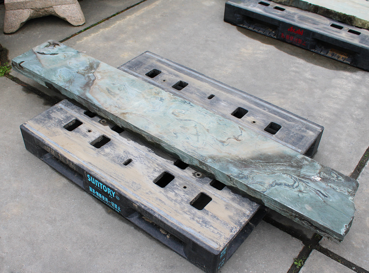 Shikoku Kutsunugi-ishi, Japanse Stapsteen - YO05010163