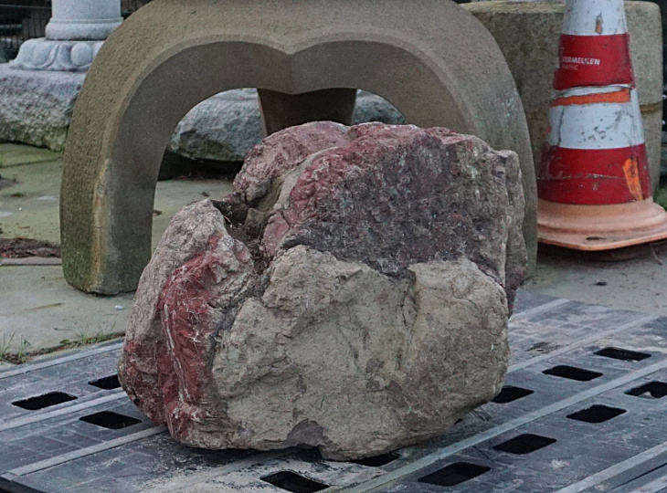 Benikamo Stone, Japanese Ornamental Rock - YO06010244
