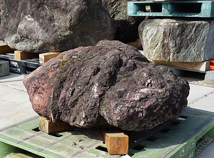 Benikamo Stone, Japanese Ornamental Rock - YO06010293
