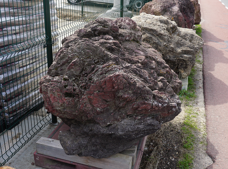 Benikamo Stone, Japanese Ornamental Rock - YO06010373