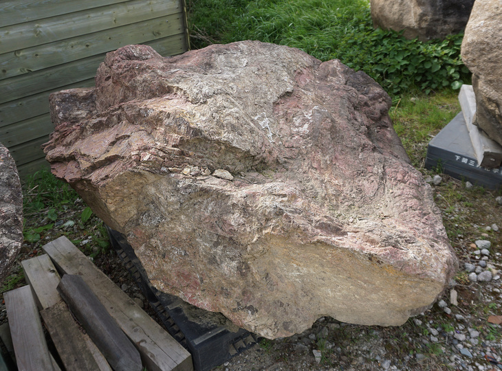 Benikamo Stone, Japanese Ornamental Rock - YO06010377