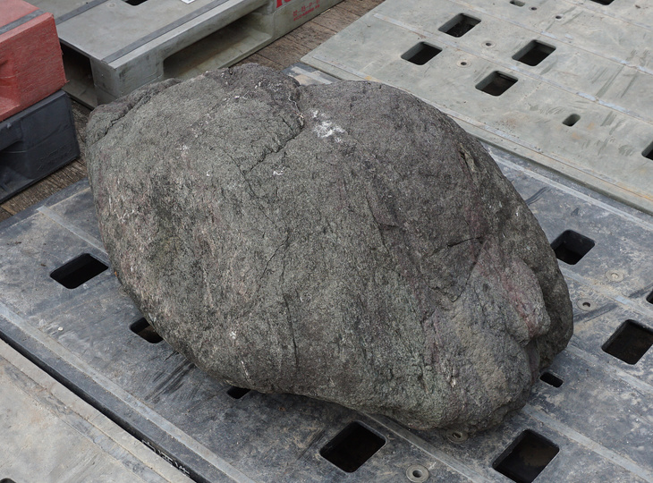 Benikamo Stone, Japanese Ornamental Rock - YO06010392