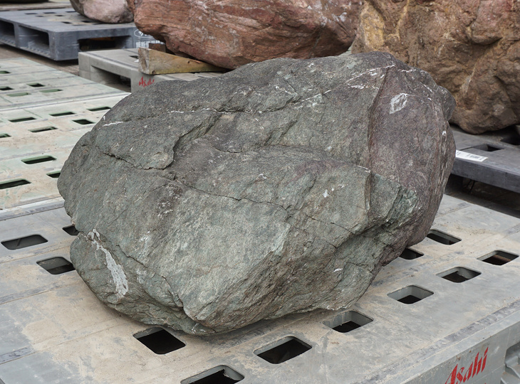Benikamo Stone, Japanese Ornamental Rock - YO06010394