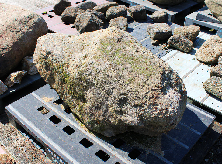 Kimachi Stone, Japanese Ornamental Rock - YO06010602