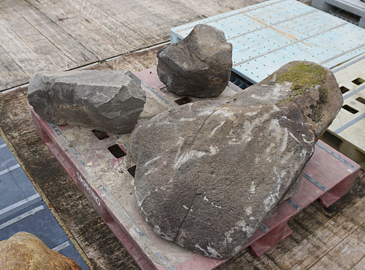 Kimachi Stone Sanzonseki Set, Japanese Ornamental Rocks - YO06010477
