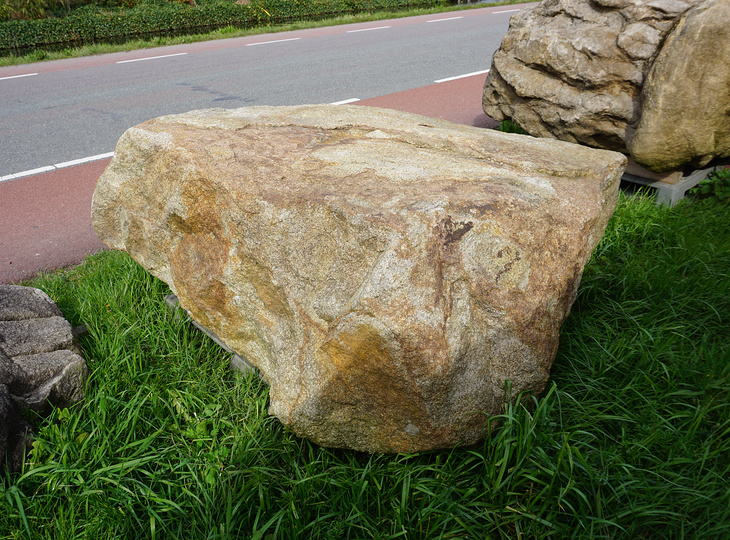 Kurama Stone, Japanese Ornamental Rock - YO06010380