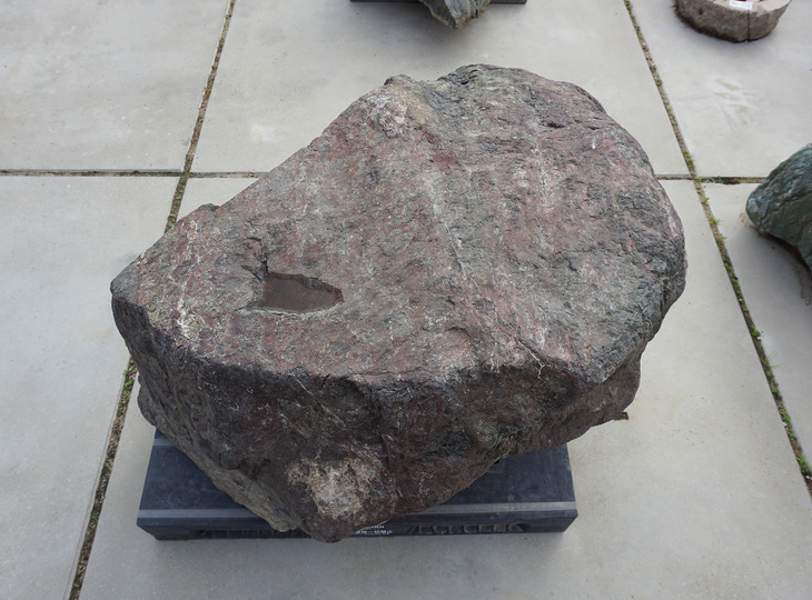 Murasaki Kibune Stone, Japanese Ornamental Rock - YO06010535