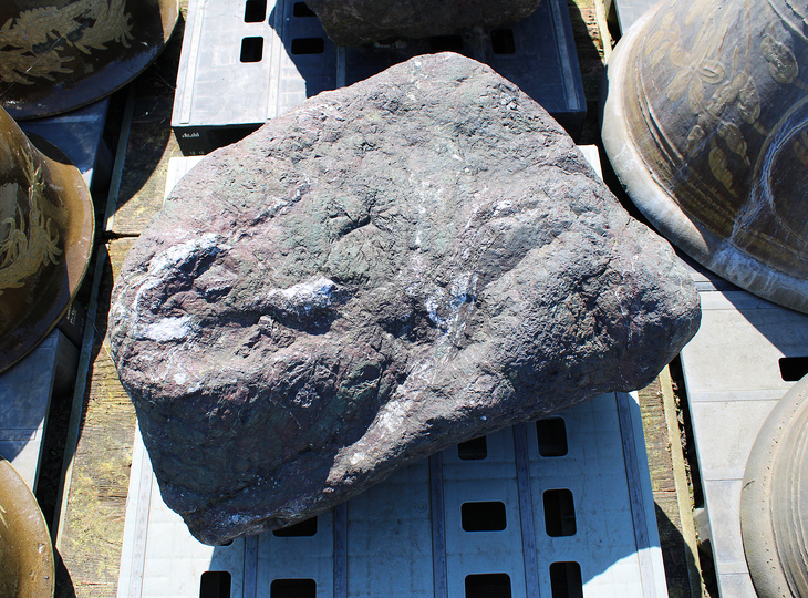 Murasaki Kibune Stone, Japanese Ornamental Rock - YO06010598