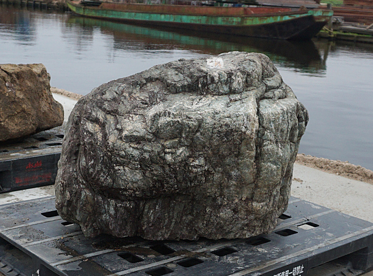 Sanbaseki Stone, Japanese Ornamental Rock - YO06010211