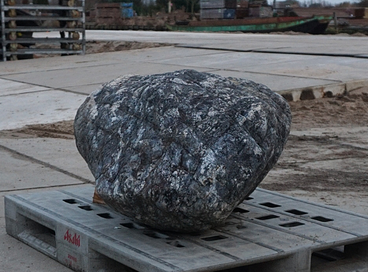 Sanbaseki Stone, Japanese Ornamental Rock - YO06010242